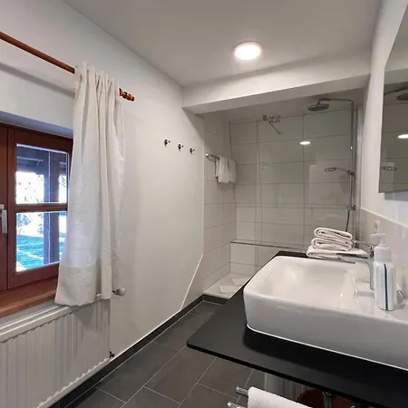 Im Hubertushof Апартаменты *